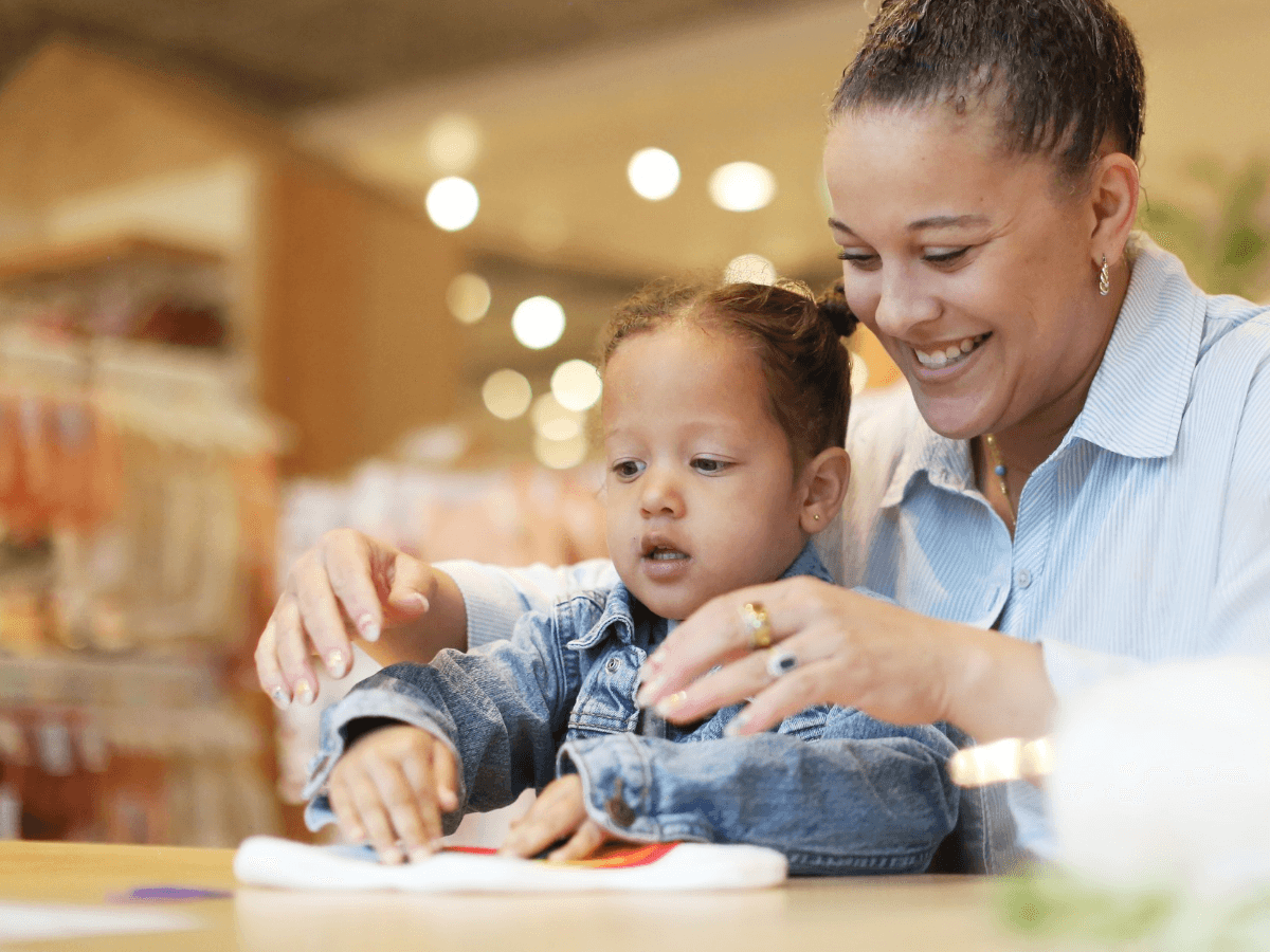Carter's — Free Holiday Craft Event for Families