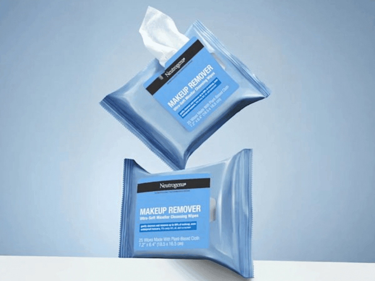 Neutrogena — Free Makeup Remover Cleansing Wipe Samples