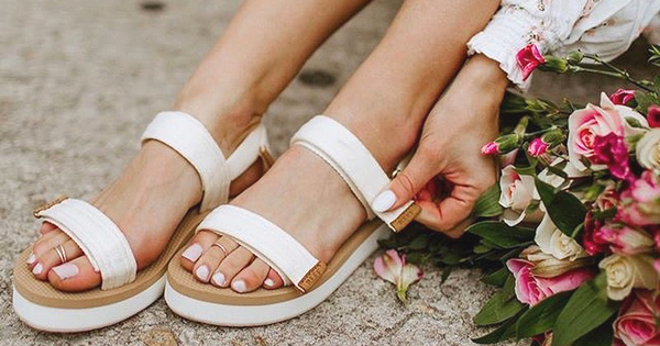 Reef Sandals ''Better Daze Ahead'' Sweepstakes (40 Winners)